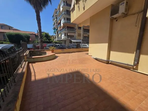 Negozio via Papa Giovanni Xxiii 1, Ventimiglia