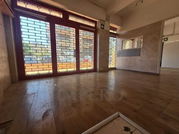 Negozio via Papa Giovanni Xxiii 1, Ventimiglia