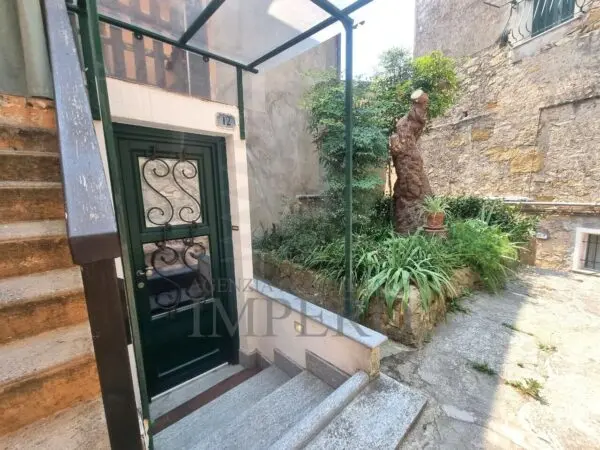 Porzione Di Casa via Colla 14, Ventimiglia