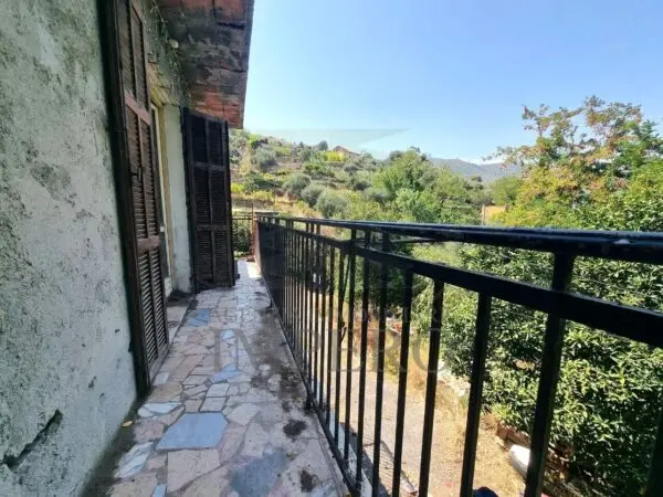 Villa Trifamiliare via Gallardi 219, Ventimiglia
