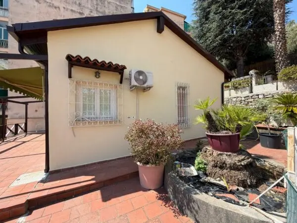 Villa Bifamiliare strada San Martino 59, Sanremo