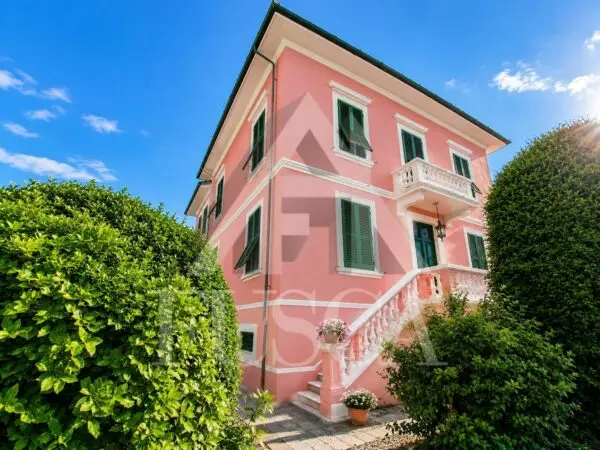 Villa viale Giosuè Carducci 557, San Concordio Contrada, Lucca