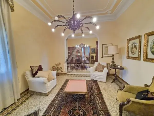 Villa viale Giosuè Carducci 557, San Concordio Contrada, Lucca
