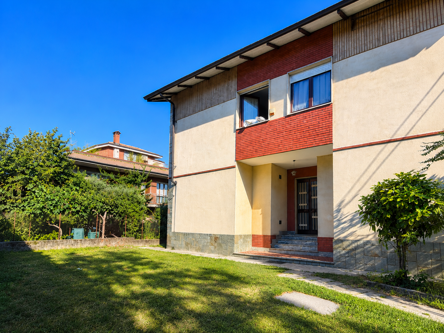 Immagine per ALPIGNANO – Splendido Bilocale Ristrutturato con Giardino Privato e Posto Auto