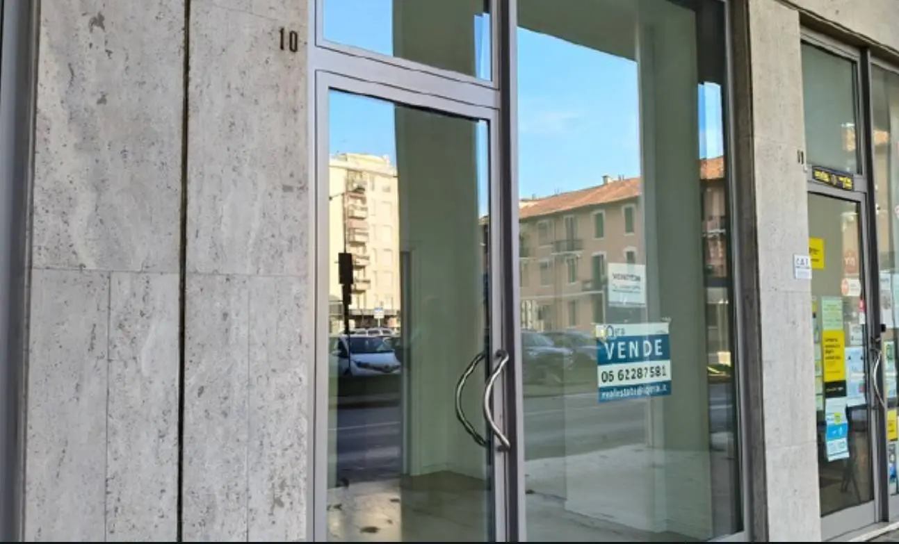 Immagine per Negozio in vendita a Venezia piazzale Leonardo Da Vinci 10