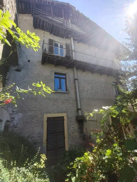 Palazzo via Montenero, Oulx