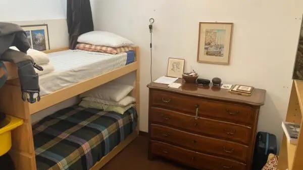 Appartamento via Ortigara, Cesana Torinese