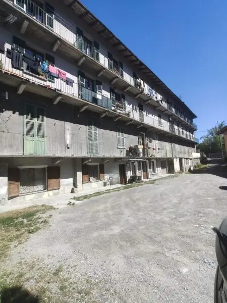 Palazzo via Montenero, Oulx