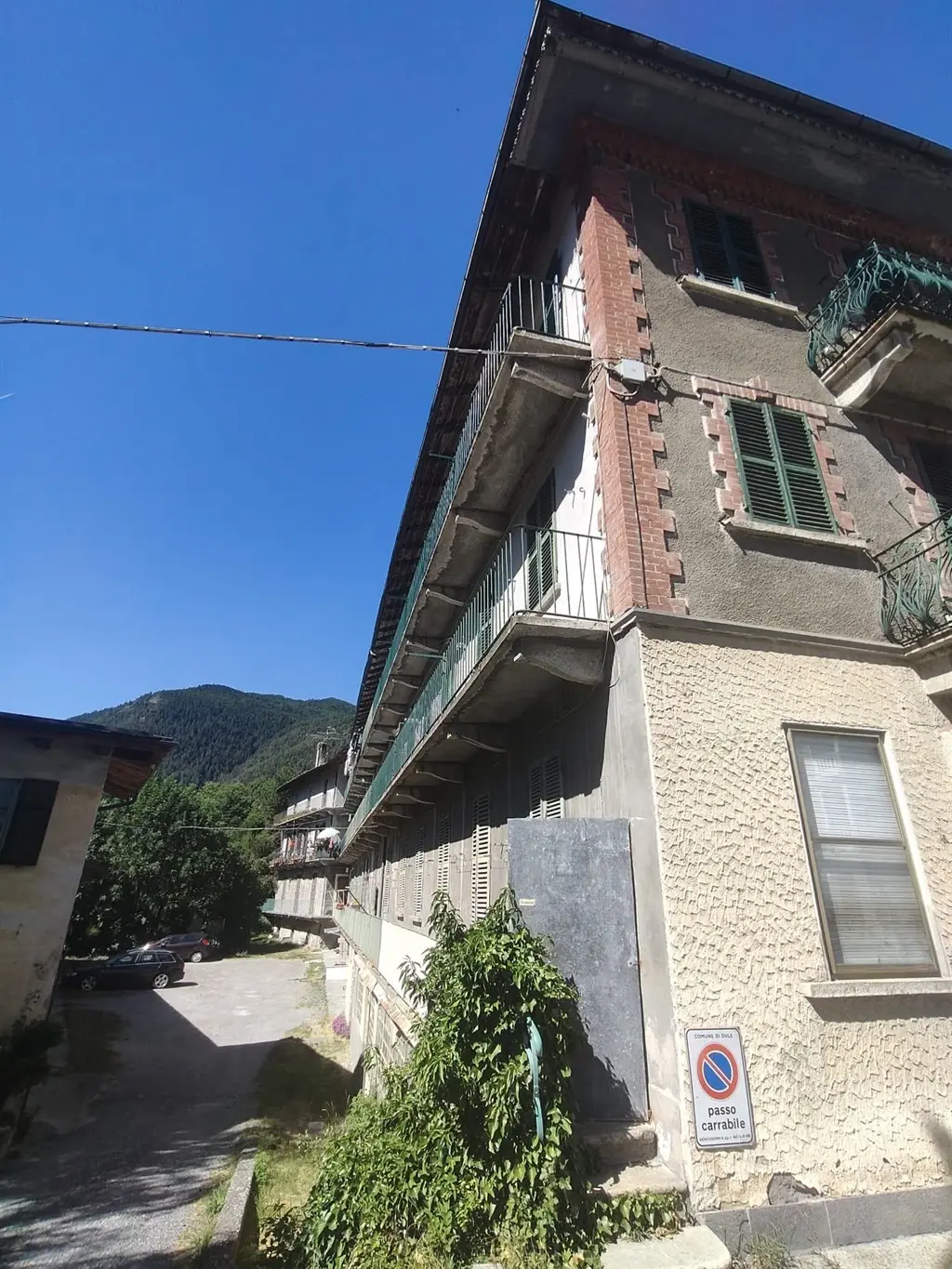 Immagine per Palazzo in vendita a Oulx via Montenero 5