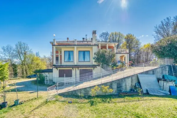 Villa Quadrifamiliare strada Bellavista 5, Baldissero Torinese