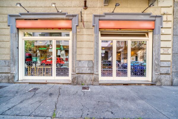 Immagine per Negozio in affitto a Torino via Berthollet 13c