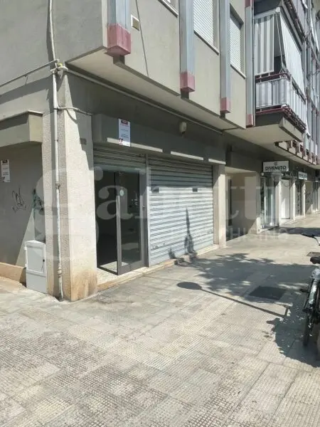 Negozio via Vitrani, Barletta