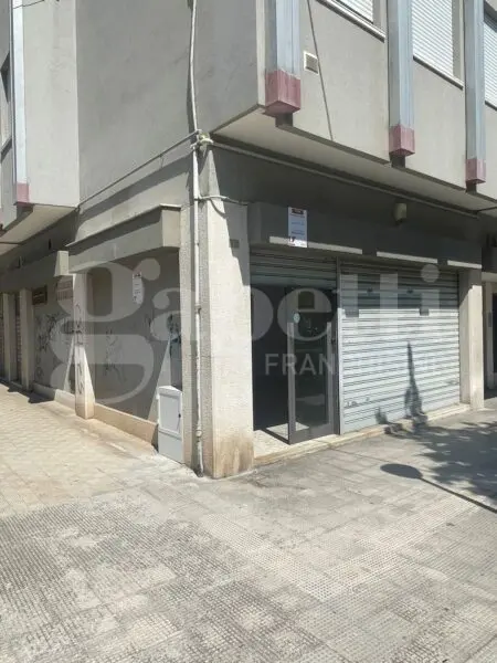 Negozio via Vitrani, Barletta