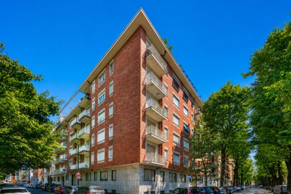 Appartamento via Millaures 16, Torino