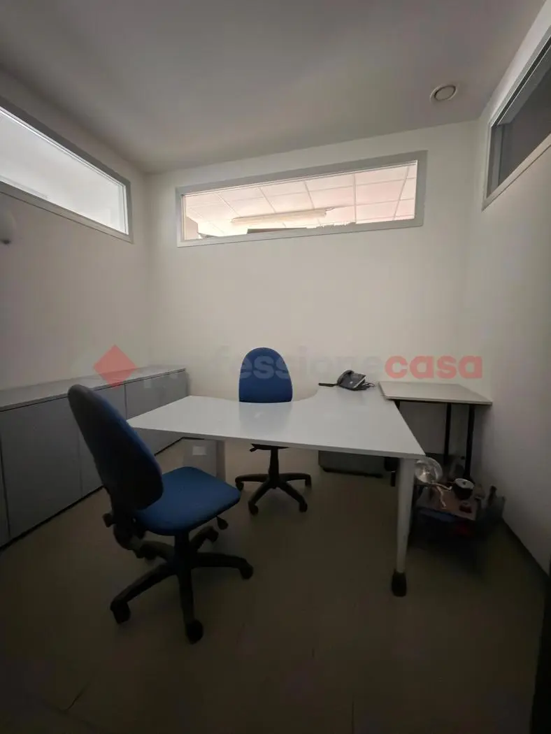 Immagine per Laboratorio in vendita a Arezzo via Newton 51