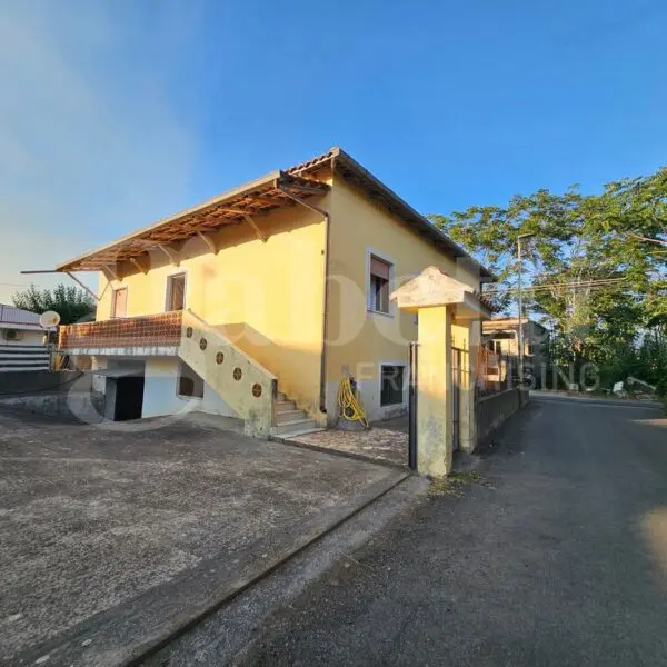 Villa via Fiume Lao 192, Scalea