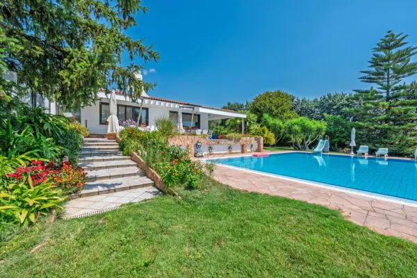 Villa strada Collette Beulle 30, Sanremo