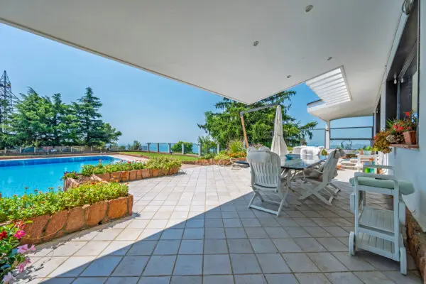 Villa strada Collette Beulle 30, Sanremo