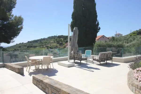 Villa via San Leonardo, Diano Marina