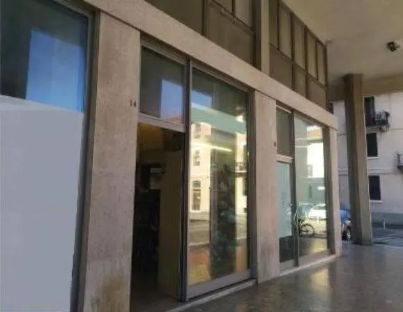 Negozio piazza Le Leonardo Da Vinci 14, Venezia