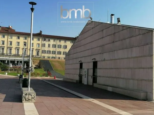 Garage piazza Le Valdo Fusi, Torino