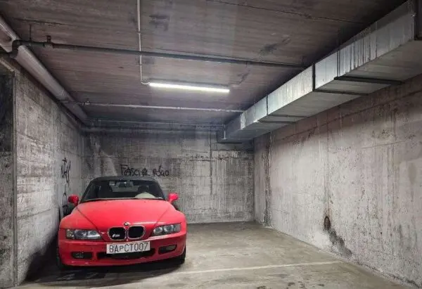 Garage piazza Le Valdo Fusi, Torino