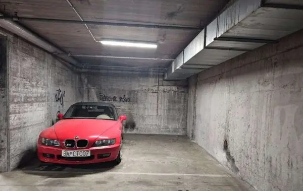 Garage piazza Le Valdo Fusi, Torino