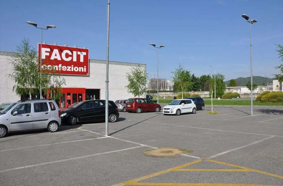 Immagine per Capannone in vendita a Romagnano Sesia via Novara 398