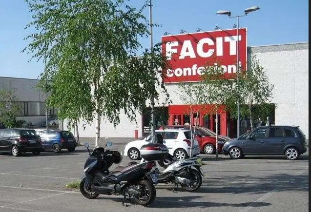 Immagine per Capannone in vendita a Romagnano Sesia via Novara 398