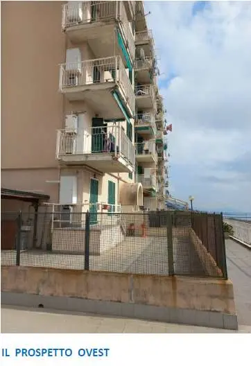 Appartamento 96, Genova