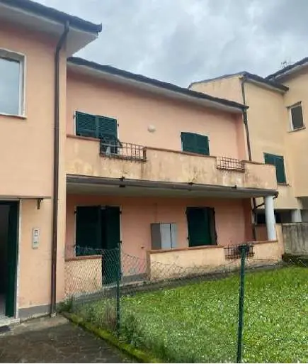 Appartamento via Paternò 18, Sarzana