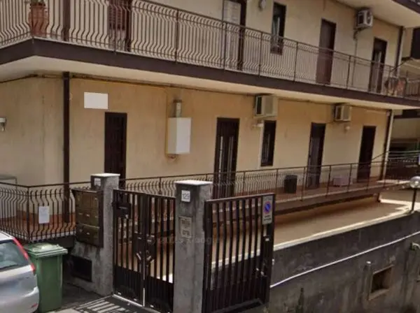 Appartamento via Paolo Vasta 127, Aci Sant'Antonio