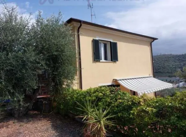 Immagine per Appartamento in asta a Diano Castello strada Monterosso 1 B
