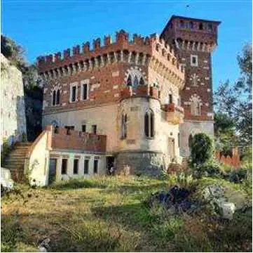 Immagine per Stabile - Palazzo in vendita a Finale Ligure via Generale Enrico Caviglia