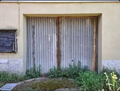 Garage via Montelungo 2, Genova
