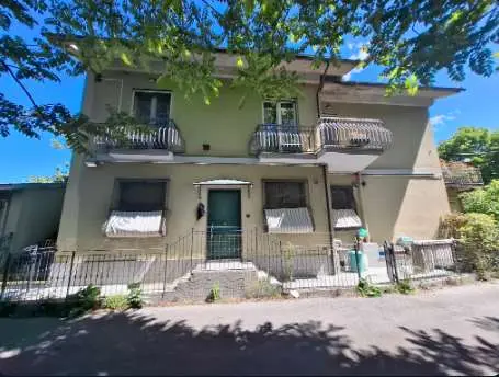 Appartamento via Montelungo 2, Genova