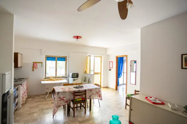 Villa Trifamiliare viale Aldo Moro 5, Bova Marina