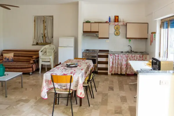 Villa Trifamiliare viale Aldo Moro 5, Bova Marina