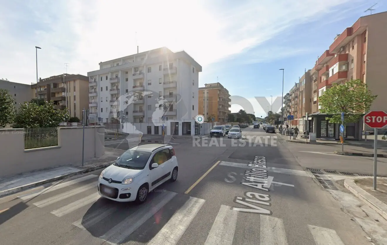 Immagine per Negozio in vendita a Lecce via Attilio Biasco 17