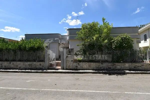 Villa via Torino 7, San Pietro In Lama