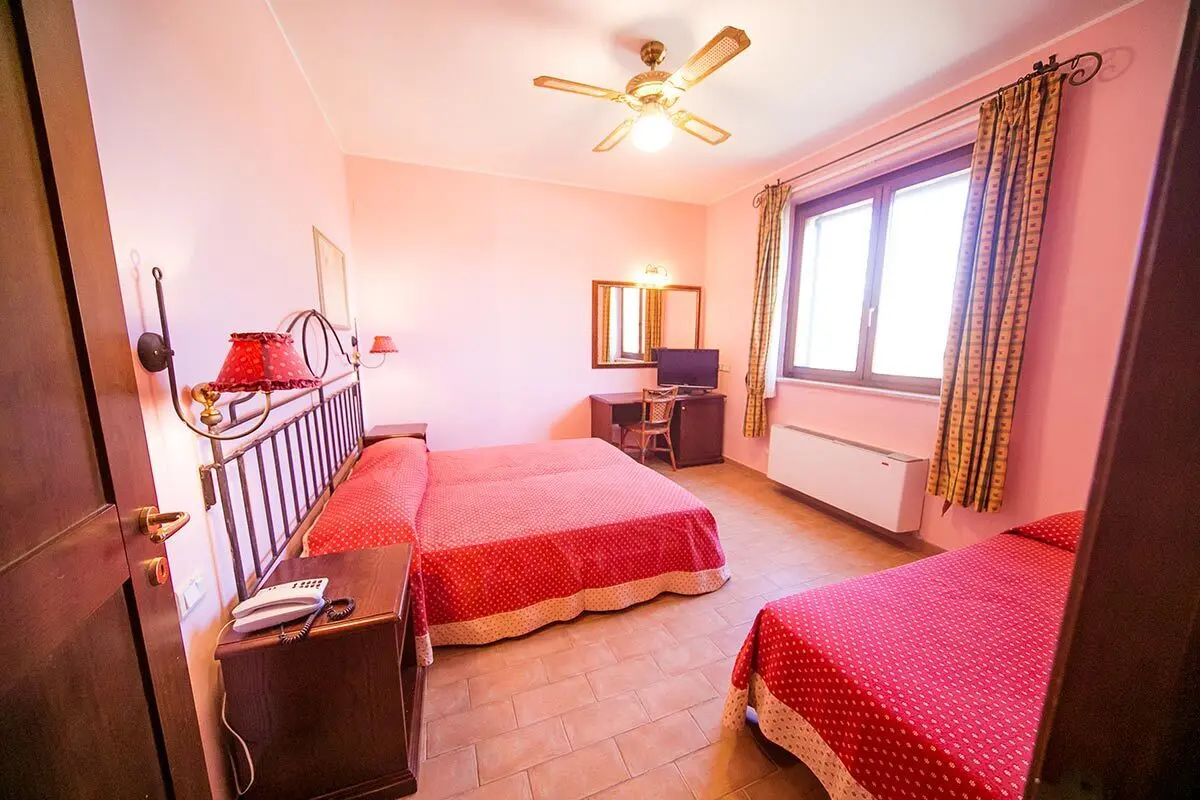 Immagine per Albergo in vendita a Ripatransone 1