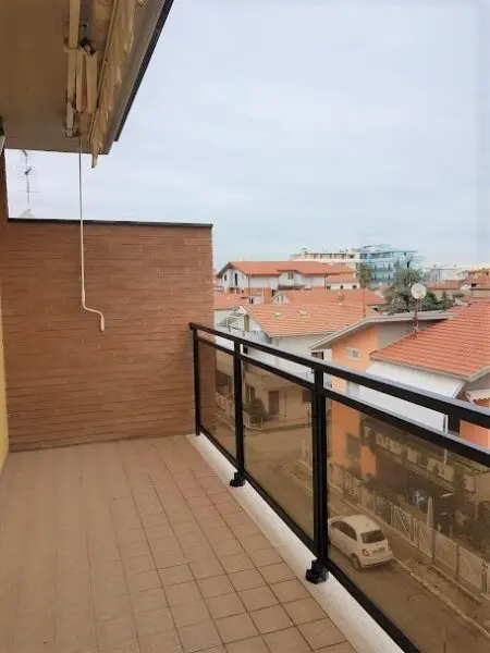 Villa Trifamiliare via Archimede, Tortoreto
