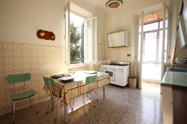 Villa viale Agostino Marti, Lucca