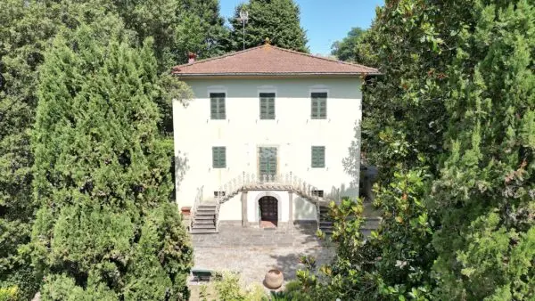 Villa via Pisana 3225, Lucca