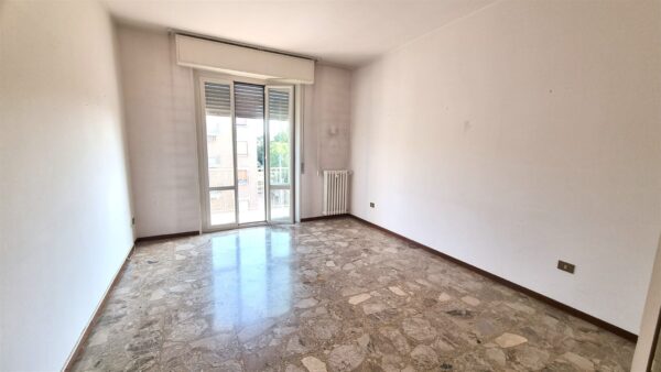 Trilocale strada Langhirano 462, Parma