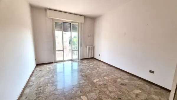 Trilocale strada Langhirano 462, Parma