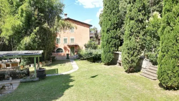 Villa via Pisana 3225, Lucca
