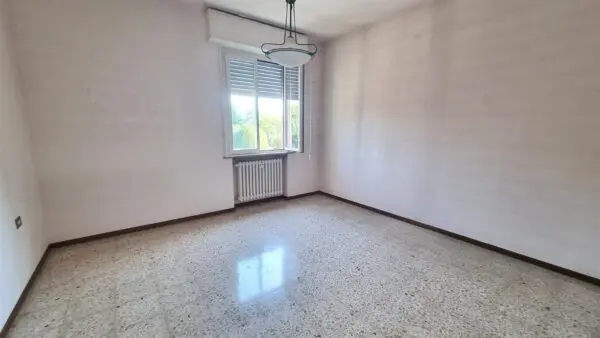 Trilocale strada Langhirano 462, Parma