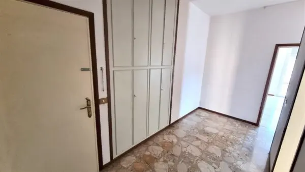 Trilocale strada Langhirano 462, Parma