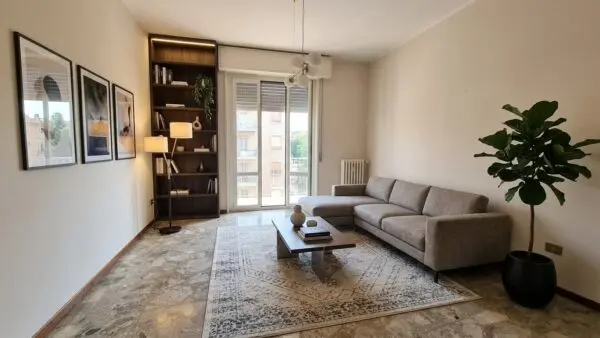 Trilocale strada Langhirano 462, Parma